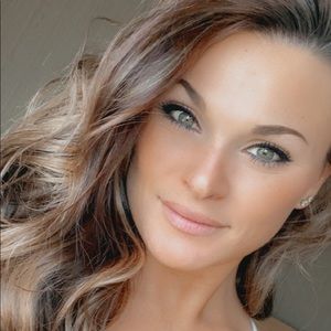 Meet your Posher, Mollie